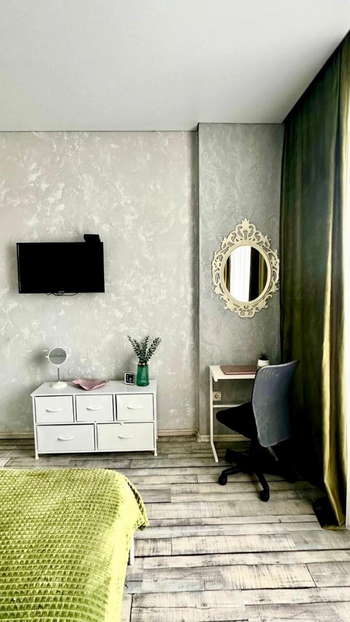 Pirosmani 18D, 14 Floor Appartement Batoemi Buitenkant foto