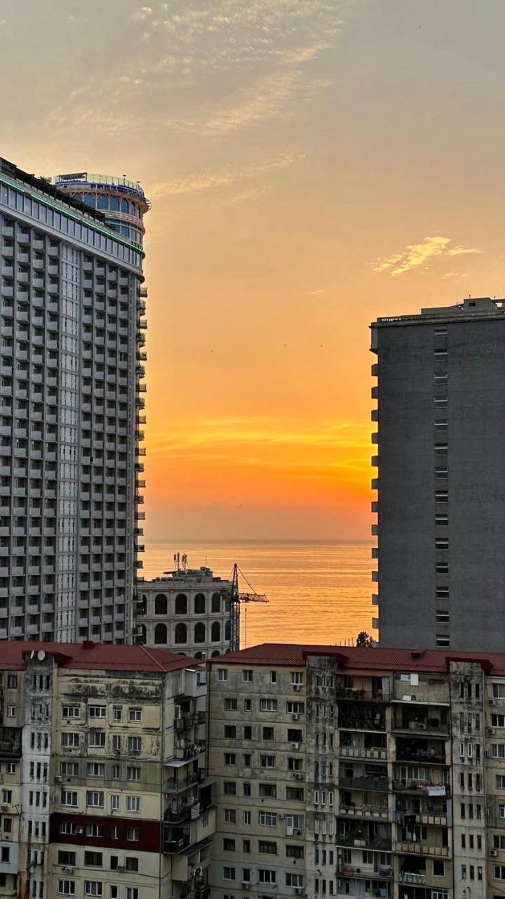 Pirosmani 18D, 14 Floor Appartement Batoemi Buitenkant foto