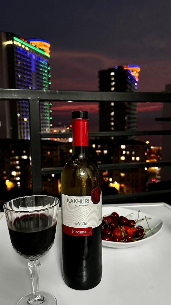 Pirosmani 18D, 14 Floor Appartement Batoemi Buitenkant foto