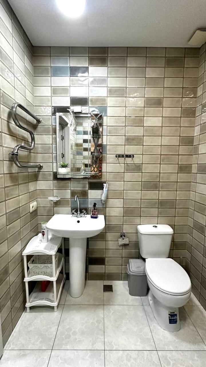 Pirosmani 18D, 14 Floor Appartement Batoemi Buitenkant foto