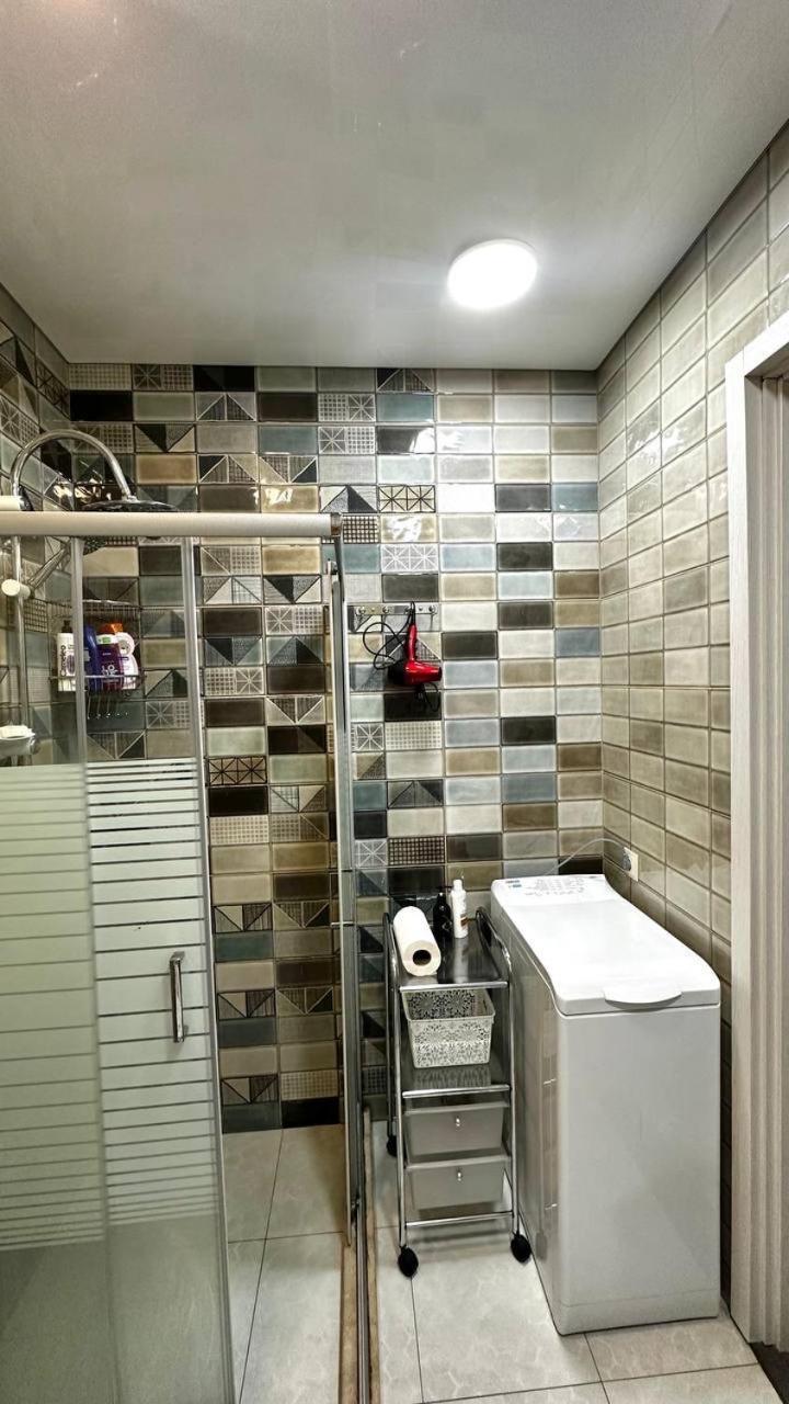 Pirosmani 18D, 14 Floor Appartement Batoemi Buitenkant foto
