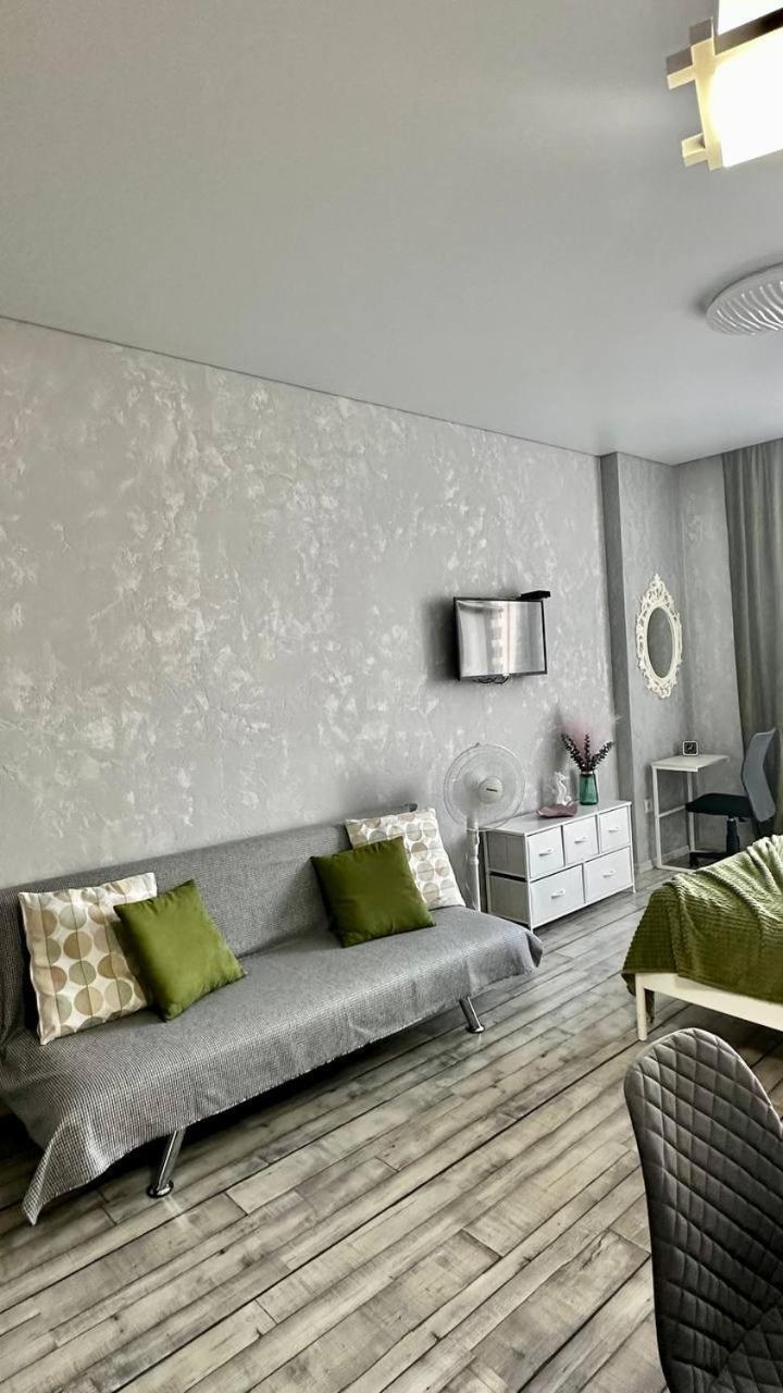 Pirosmani 18D, 14 Floor Appartement Batoemi Buitenkant foto